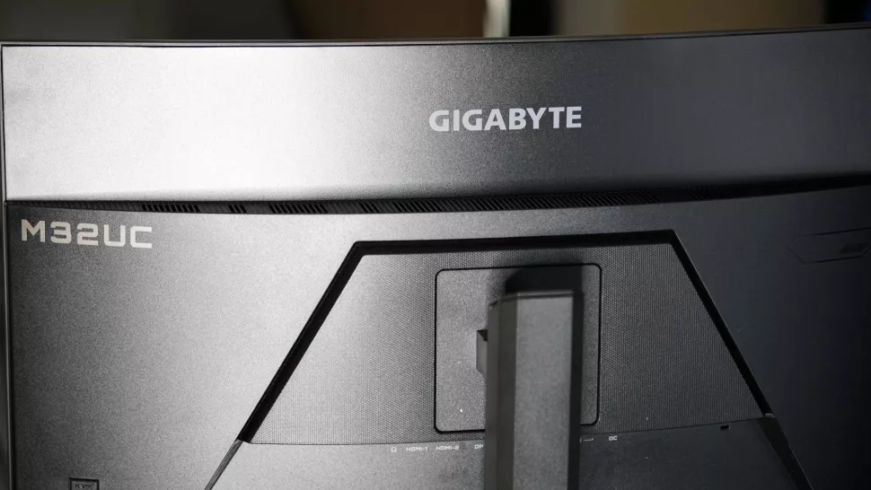 Gigabyte M32UC review