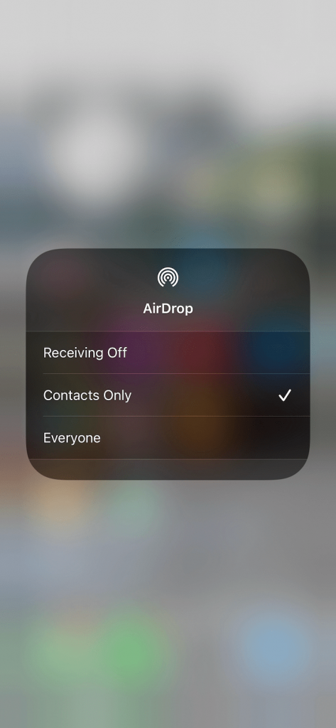 When there are other people around, AirDrop reports “No people found.”